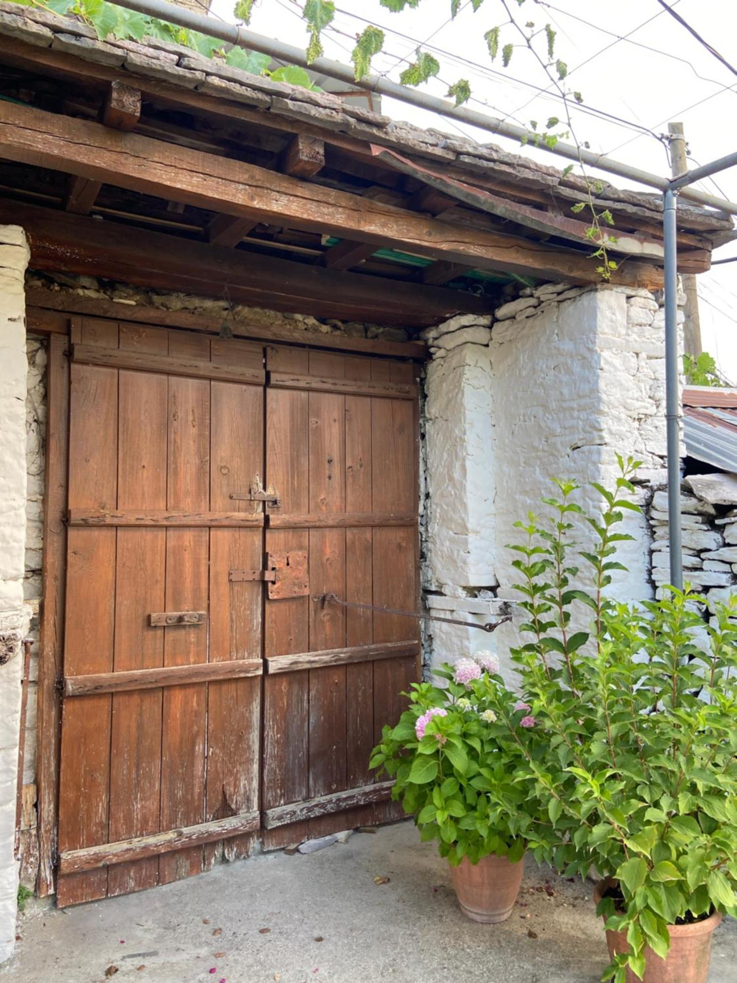 Stonetale Garden Guesthouse Gjirokastër Extérieur photo